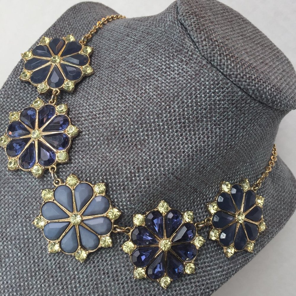 💙💚Goldtone/Blue/Lt. Green Statement Necklace💚💙